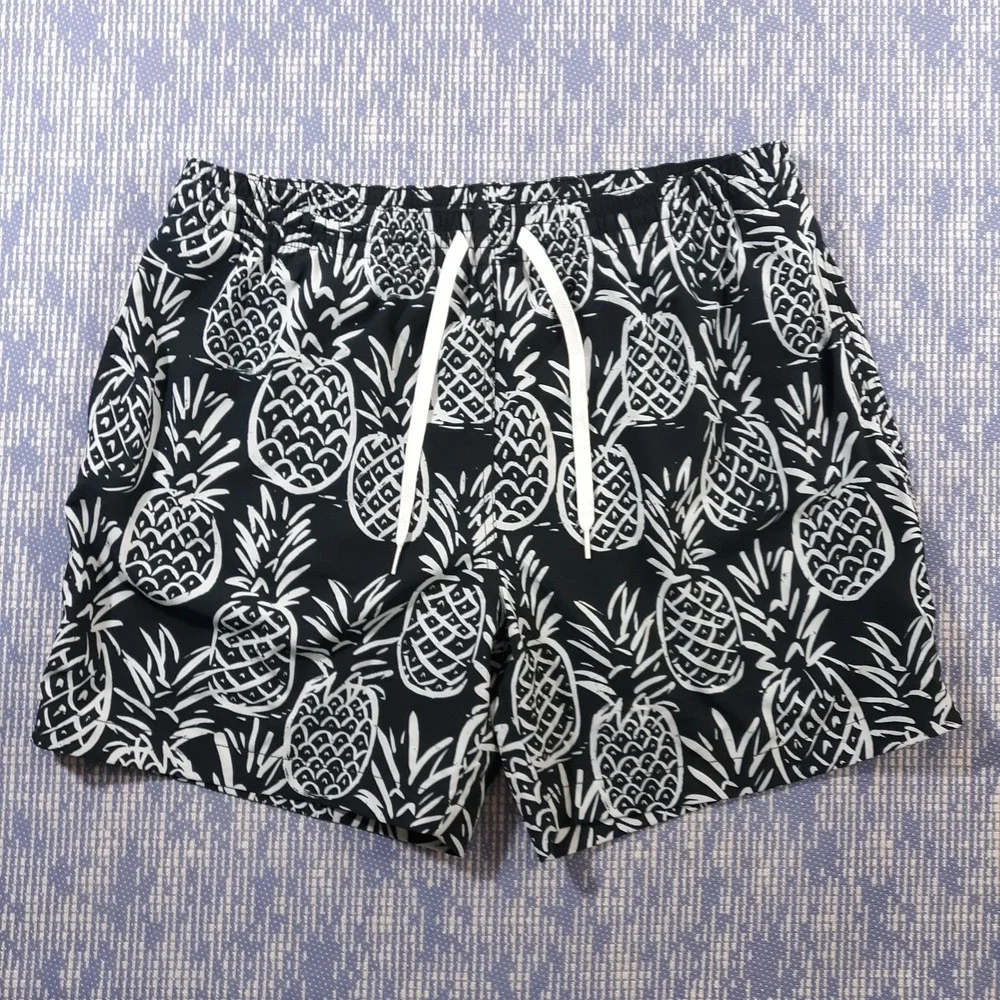Chubbies Swim Trunks Beach Water Shorts Lined Mens XL 5.5 Inseam Black Pineapple